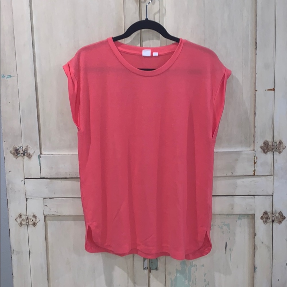 Gap top